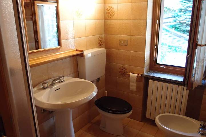 Gîte pour 4 personnes, avec balcon et jardin à Région de Valtournenche - 2