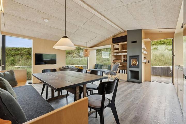 Exclusive vacation home in the first row of dunes near Søndervig in Søndervig, Holmsland Klit