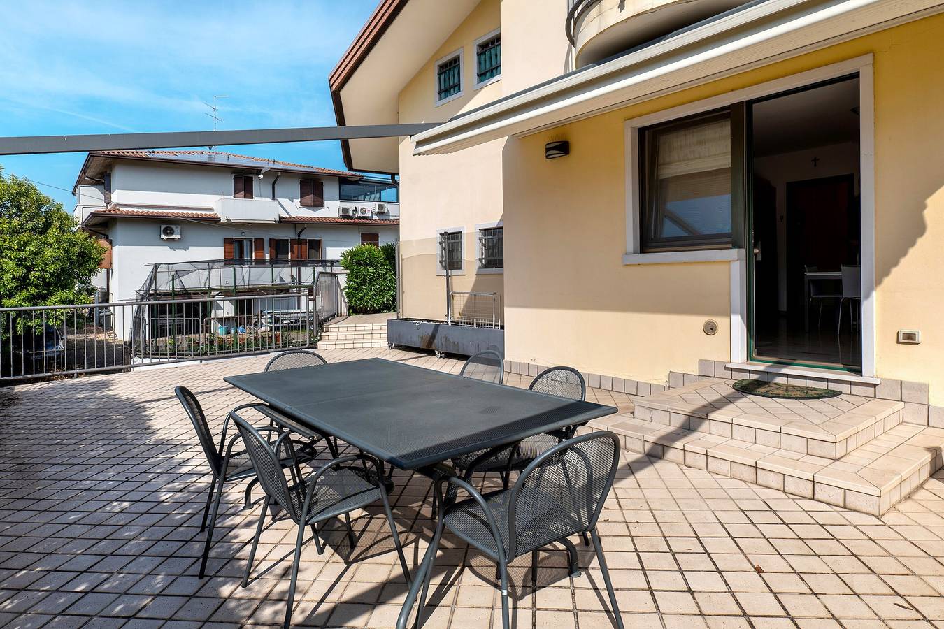 Homestay 'La Casa Di Gio - Tweepersoonskamer' met Gedeeld Zwembad, Wi-Fi en Airco, foto 13