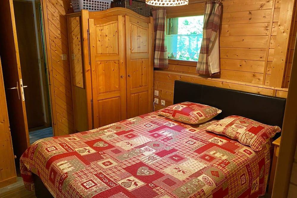 Chalet \"6p - Le Cocon Des Neiges\": Mountain View, Shared Terrace & Wi-Fi in Verchaix, Bonneville region