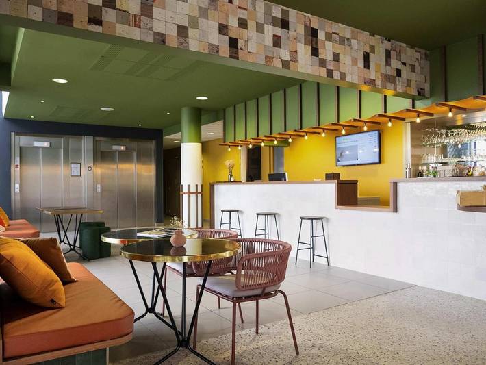 Hotel para 2 personas, con terraza y jardín - 1