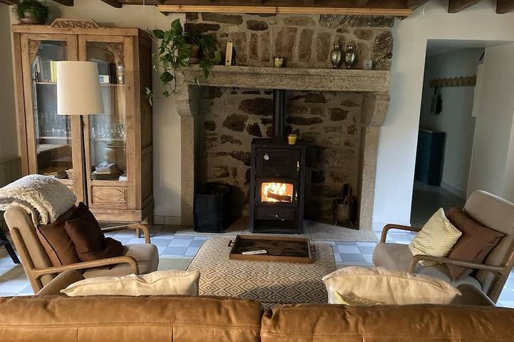 Gerenoveerde Watermolen met Sauna, Ideale Plek Voor Serieuze Ontspanning in Saint-Martin-Château, Regionaler Naturpark Millevaches en Limousin