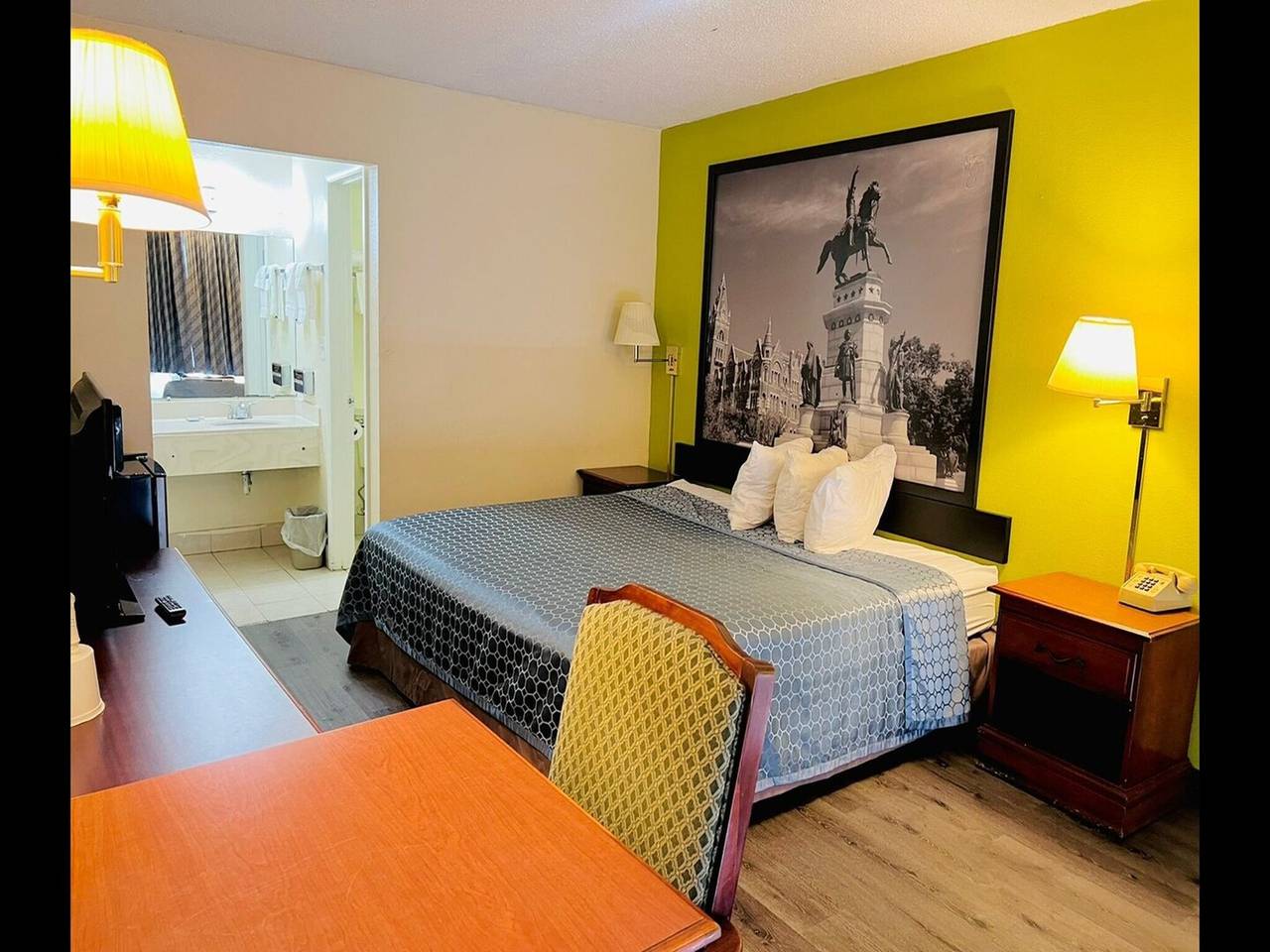Ganze Wohnung, 1 Schlafzimmer Suite Zugänglich in Ashland (VA), Hanover County