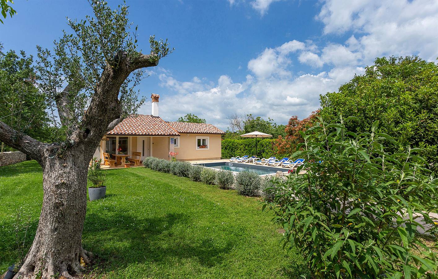 Casa vacanza a Sanvincenti a partire da 183€ a notte