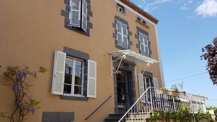 Maison d’hôte pour 5 personnes, avec jardin et vue à Mareugheol