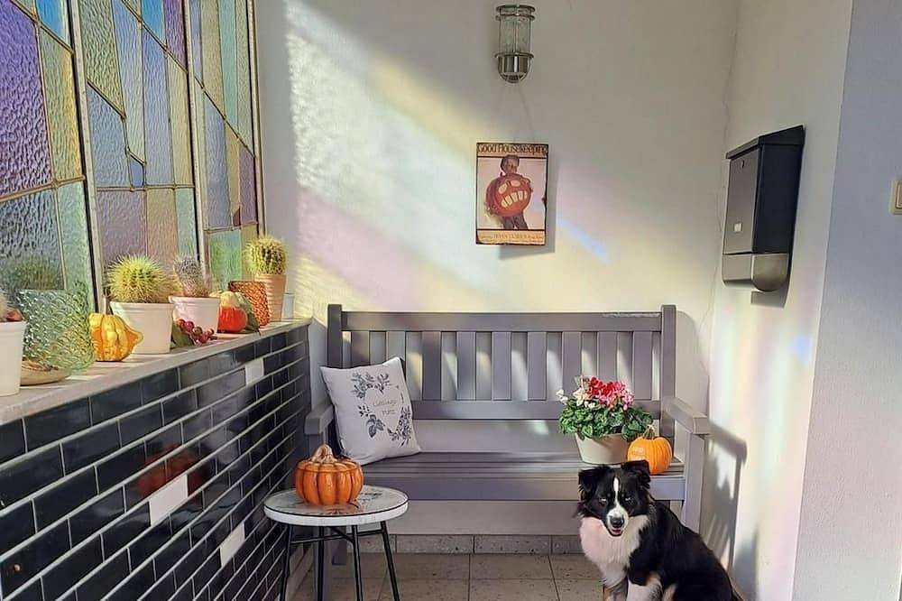 Ganze Wohnung, Wein-Ferienhaus \"In der Olk\" - Ferienwohnung Christine in Klüsserath, Moseleifel