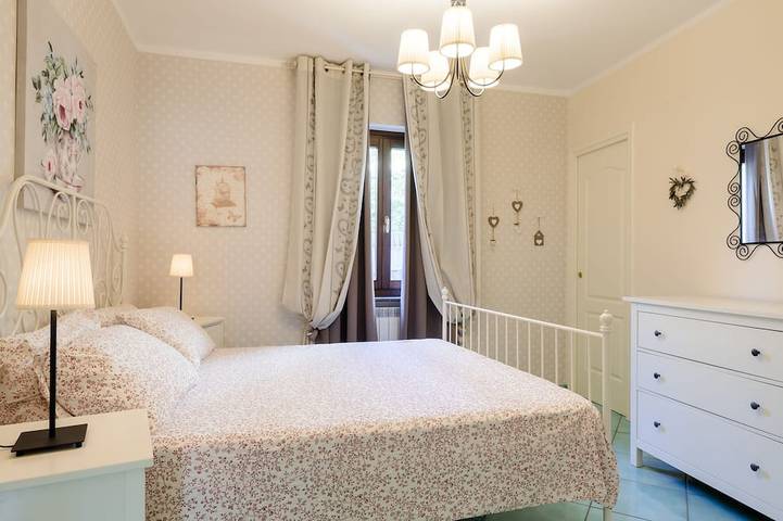 Villa in historic center with large garden, parking, air conditioning and WiFi in Ravello, Sorrento Coast
