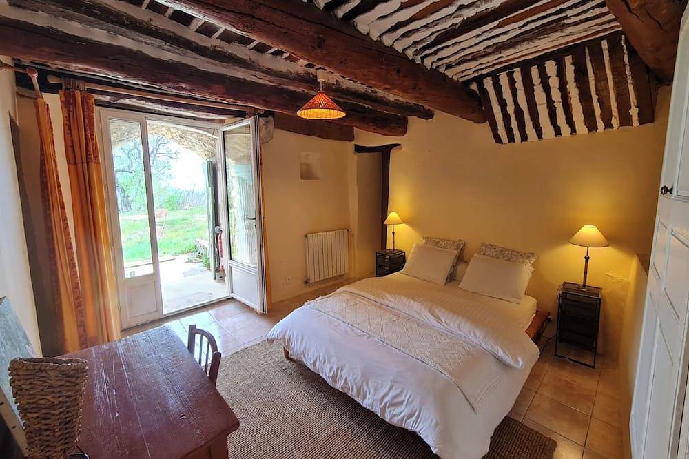 Farmhouse in the heart of nature, panoramic view, absolute peace and quiet. in Sault, Parc naturel régional du Mont-Ventoux