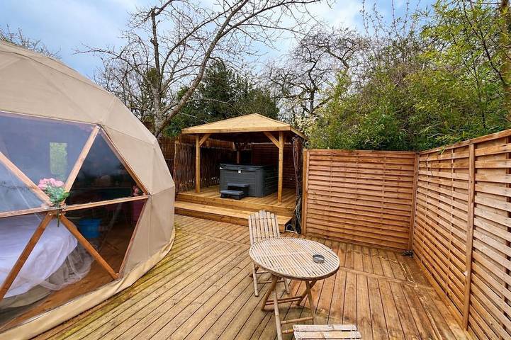 Fiore Dome with Jacuzzi 15 min from Disney in Nanteuil-lès-Meaux, Sena y Marne