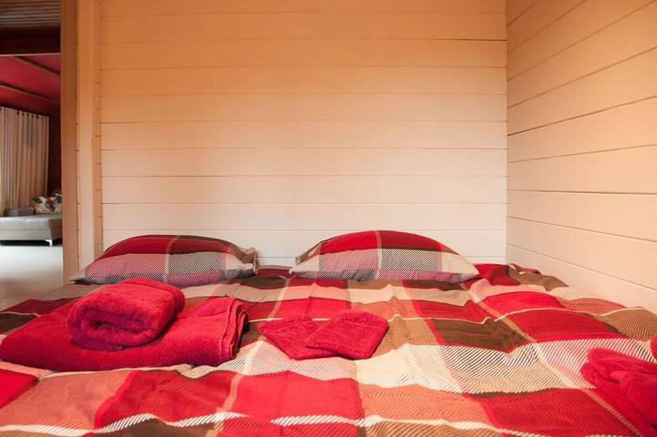 La Dolce Vita gemütliches Chalet mitten in der Natur mit Sauna und Jacuzzi in Knesselare, Ostflandern
