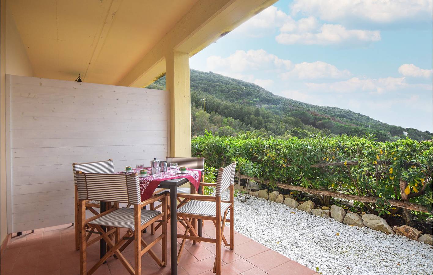 Ganze Ferienwohnung, Rückzugsort am Pool: Parkplatz, AC, Terrasse & WiFi in Nisportino, Rio nell'Elba