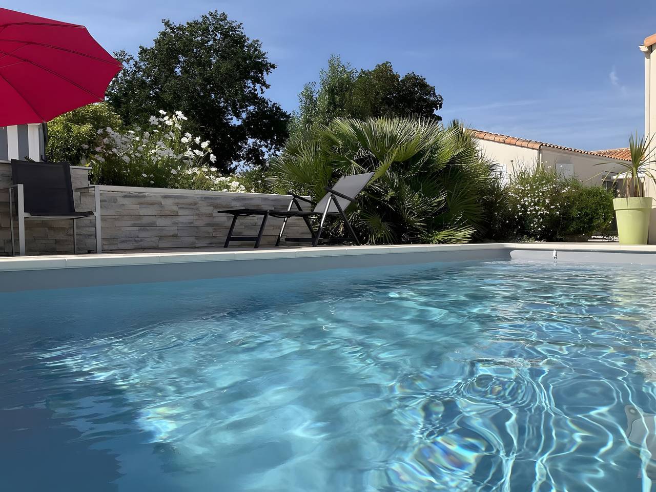 Gästezimmer „Bali“ mit Gemeinschaftspool, Wlan und Klimaanlage in Saint-Pierre-d'Oléron, Côte de Beauté