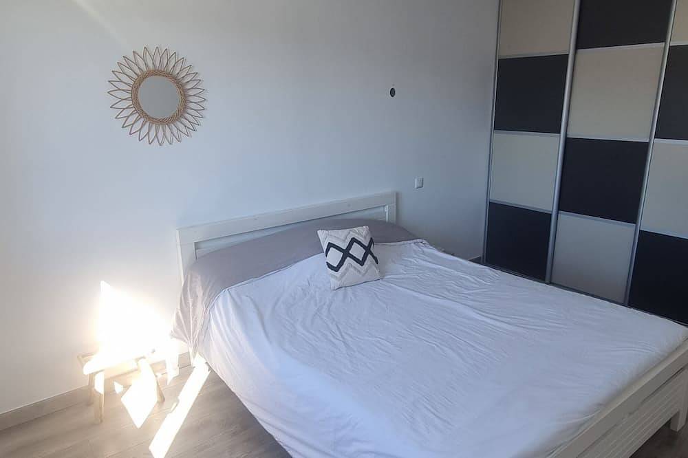 Charming villa with a pool near the beaches. in Cournonsec, Costa mediterránea (Francia)