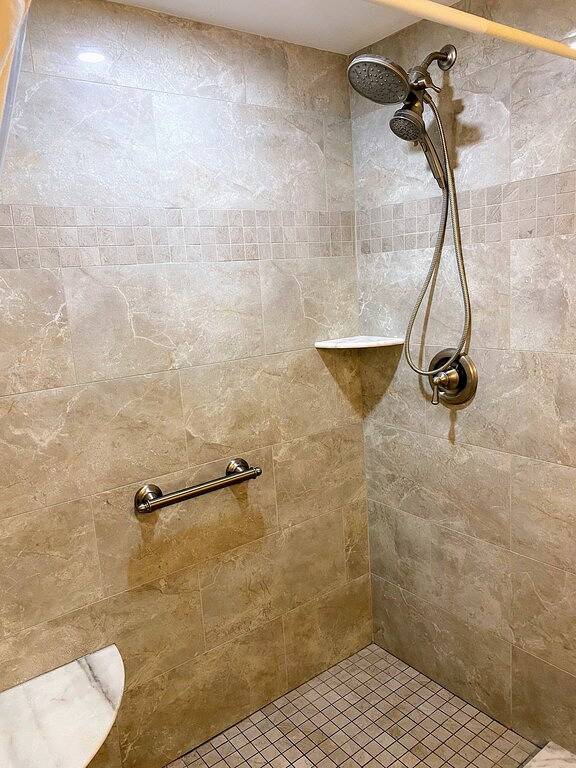 Vacation rental for 8 people, with yard, with pets in Hyannis