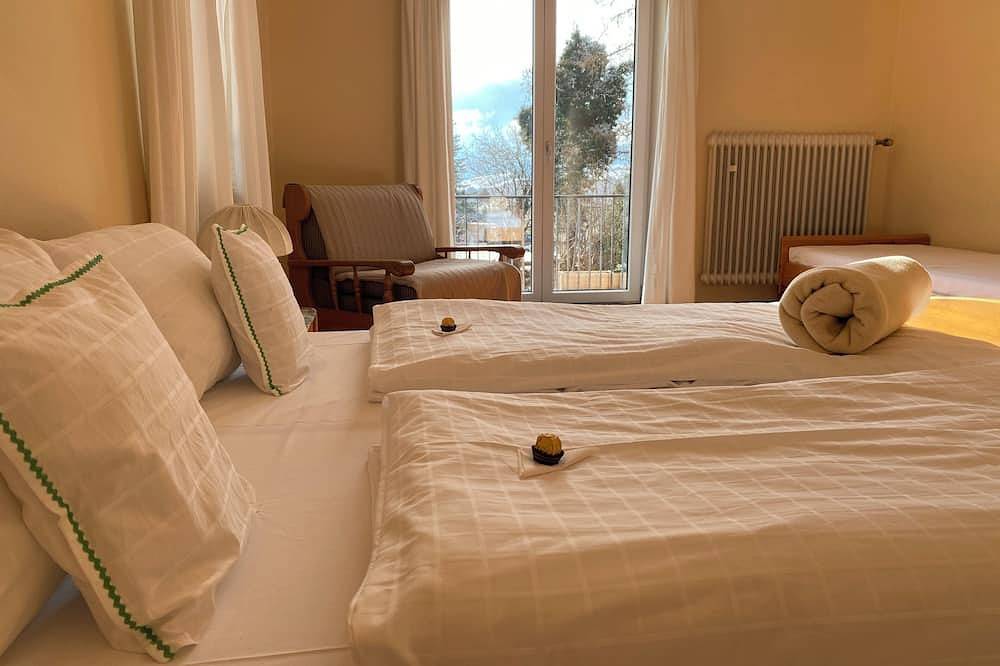 Ferienhaus mit 2 Schlafzimmer, Terrasse und Balkon, 150 m² in Inzell, Bayerische Alpen