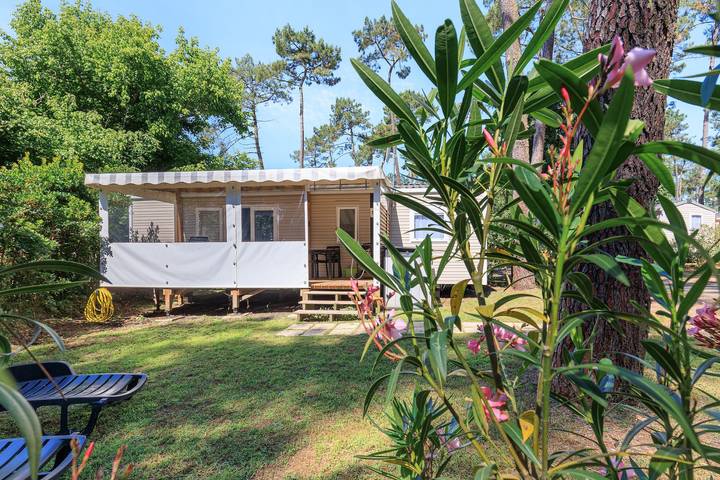 Camping para 8 personas, con jardín, Familias con niños en Saint-Julien-en-Born
