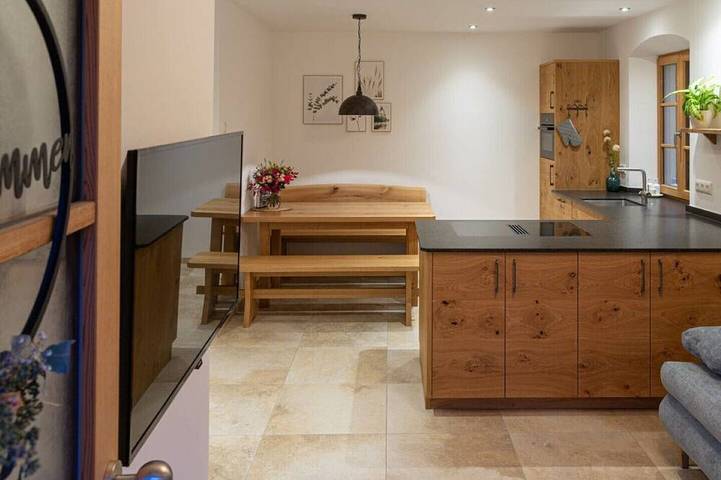 Ferienwohnung für 5 Personen, mit Terrasse und Garten in Rosenheim