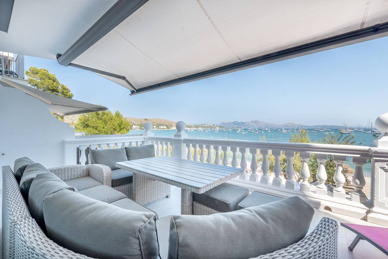 Entire apartment, Fantastic Apartment with Terrace, Seaview, Air Conditioning & Wi-Fi in Port de Pollença, Pollença