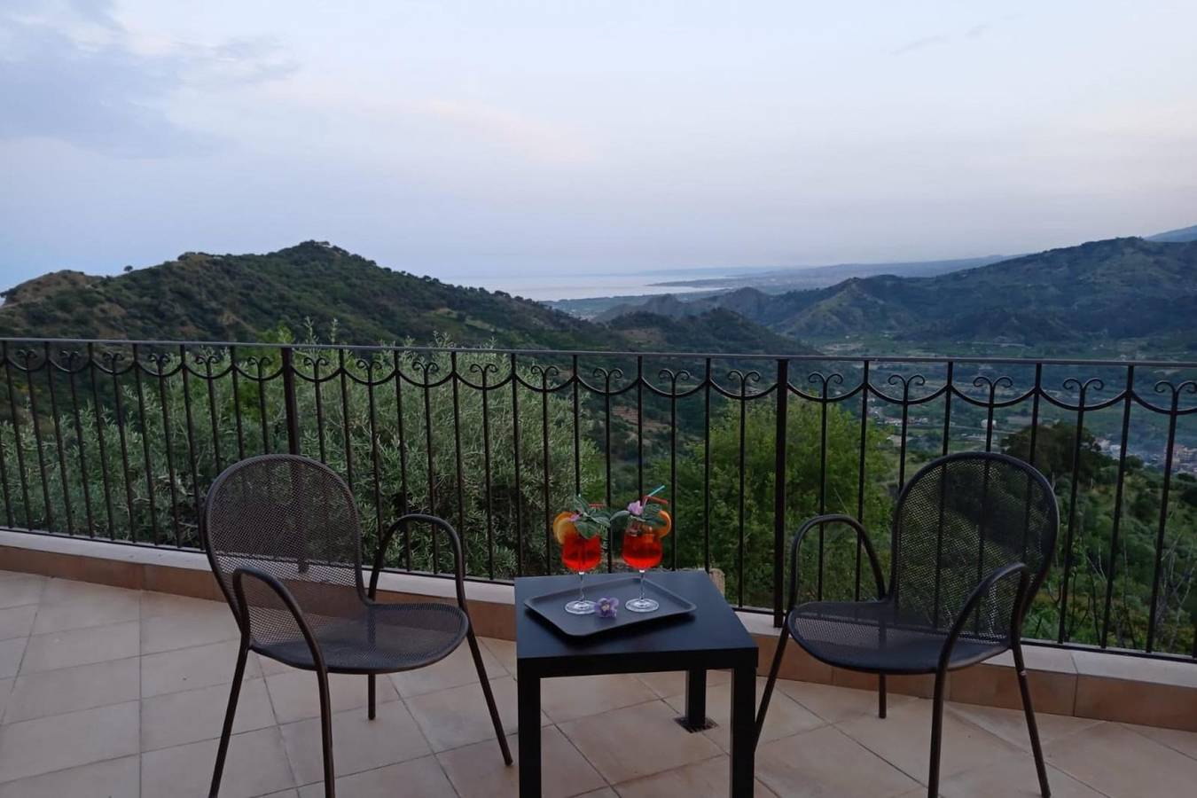 Ferienhaus mit Pool in der Nähe des Ätna in Gaggi, Messina Provinz