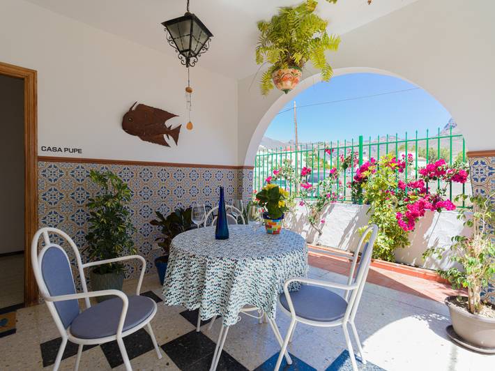 Ferienhaus für 6 Personen, mit Balkon und Terrasse sowie Garten
