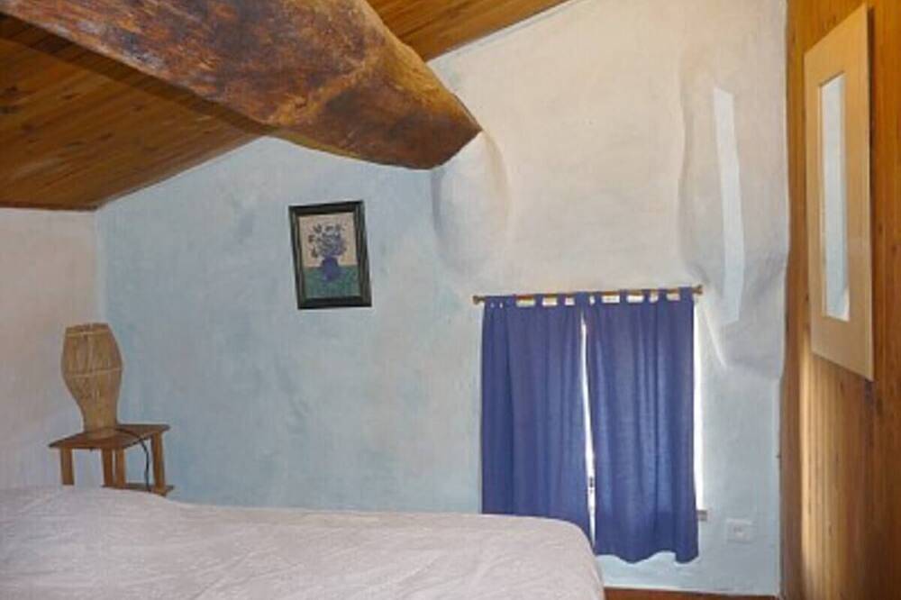 Large character house with private pool, View of the hills in Rustrel, Parc naturel régional du Luberon