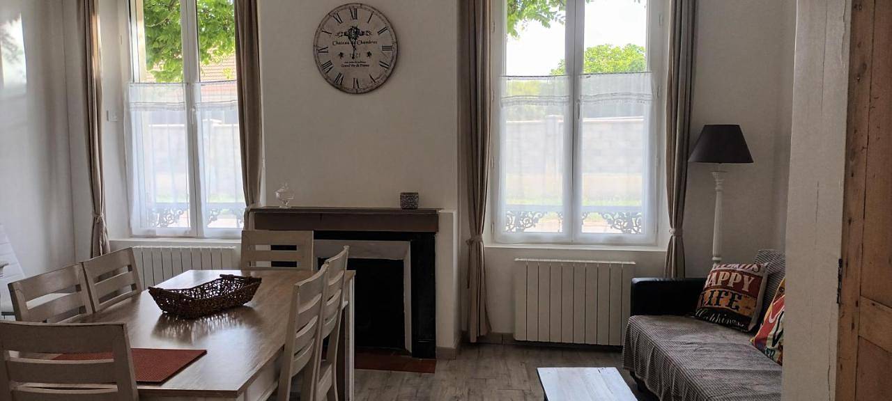 Two-Bedroom House in Cressonsacq, Oise