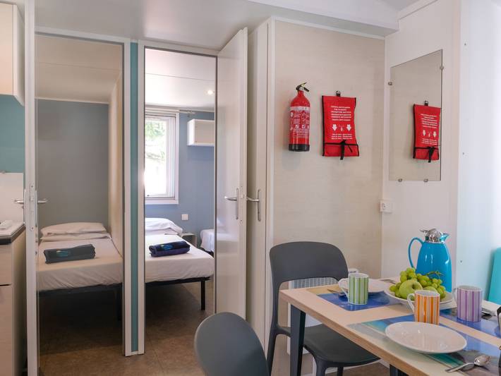 Location de vacances pour 6 personnes, avec jardin ainsi que terrasse et bassin pour enfant à San Felice del Benaco - 4