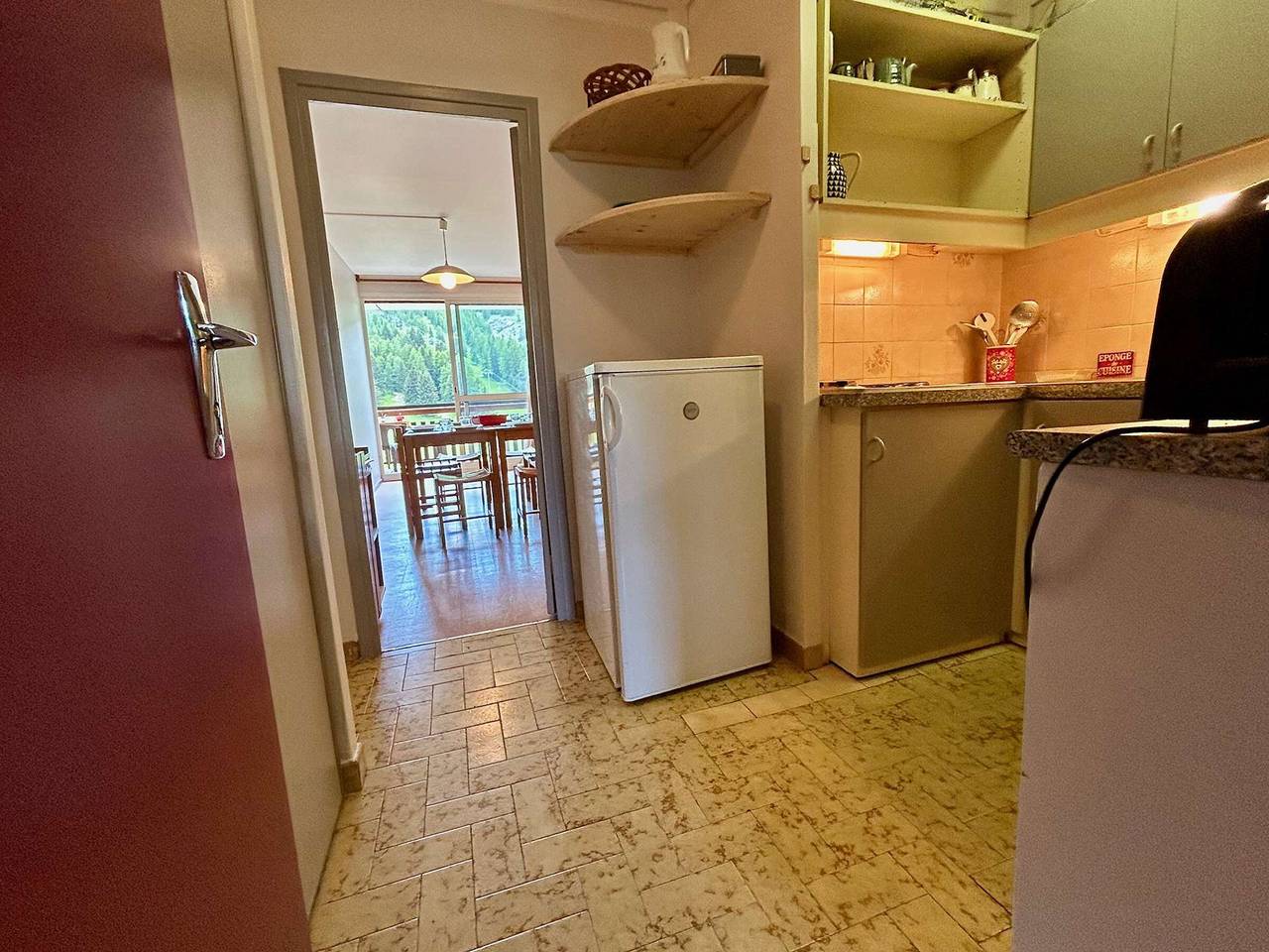 Entire apartment, Apartment for 8 near slopes with Wifi and Parking in Saint-Étienne-en-Dévoluy, Le Dévoluy