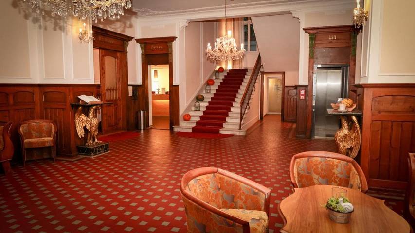 Hôtel pour 3 personnes, avec sauna et piscine ainsi que vue et jardin, animaux acceptés à Andeer - 4