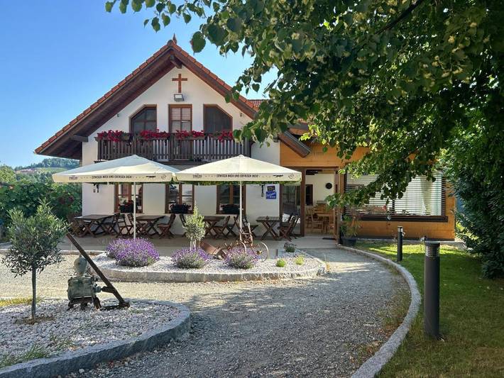 Hotel für 3 Personen, mit Ausblick und Garten
