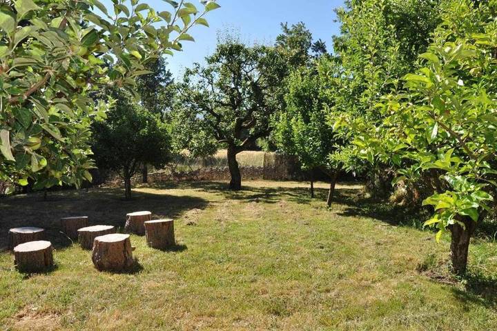 Casa rural para 4 personas, con Terraza además de Jacuzzi y Jardín en La Aldehuela - 3