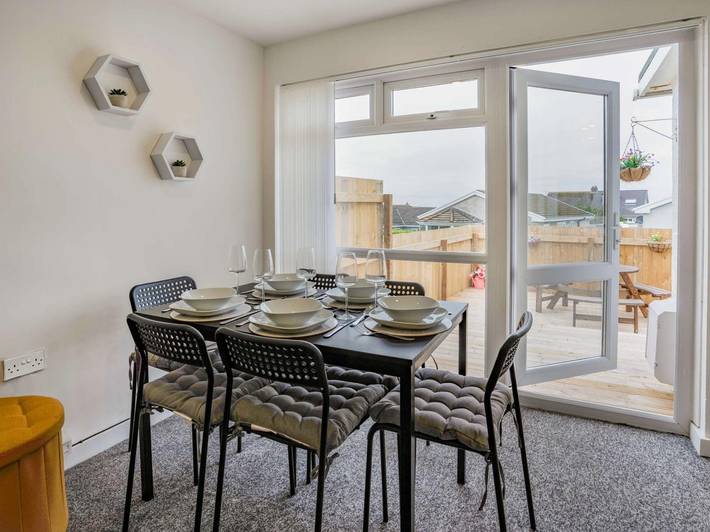 Gîte pour 5 personnes, avec Vue sur l’océan ainsi que Terrasse et Jardin à Tenby - 3