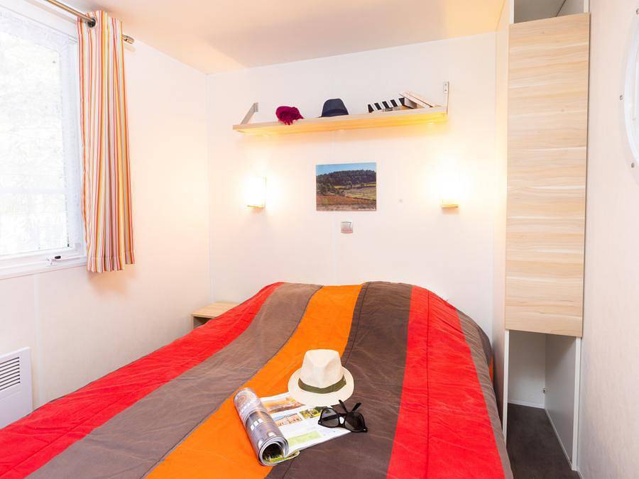 Camping Sites et Paysages - La Pinède - Mobilhome 4 personas - Comodidad 2 hab. in Lézignan-Corbières, Region de Narbonne