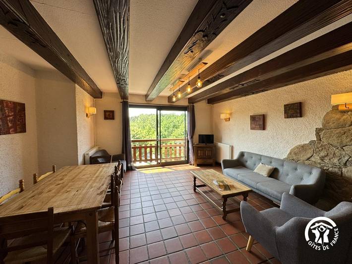 Gîte pour 7 personnes, avec jardin et sauna à Targassonne