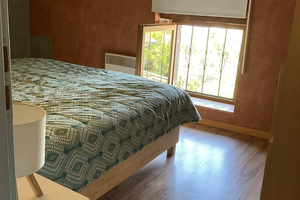 Entire apartment, A Cluny-Style Interlude in Cluny, Mâcon region
