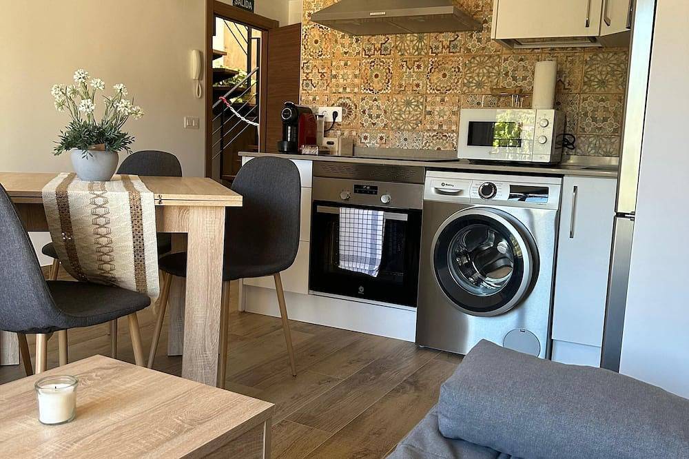 Entire apartment, Apartamentos Rurales La Estrella, enjoy nature and tranquility. in Casar de Palomero, Cáceres Region