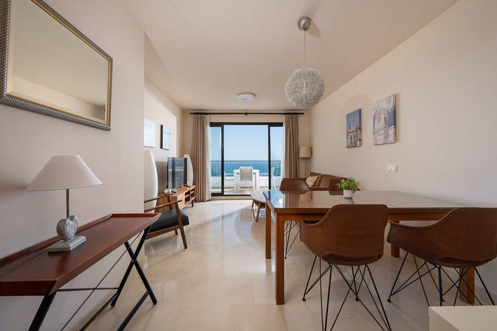 Appartement entier, Appartement de deux chambres avec vue frontale sur la mer in Torrox Costa, Torrox