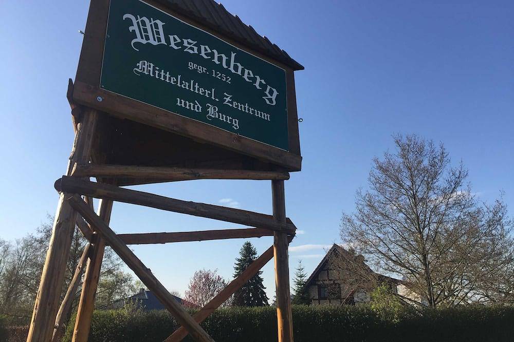 Ganze Wohnung, Ferienwohnung mit Blick auf den Woblitzsee - Ferienwohnung mit Blick auf in Wesenberg, Mecklenburg-Strelitz