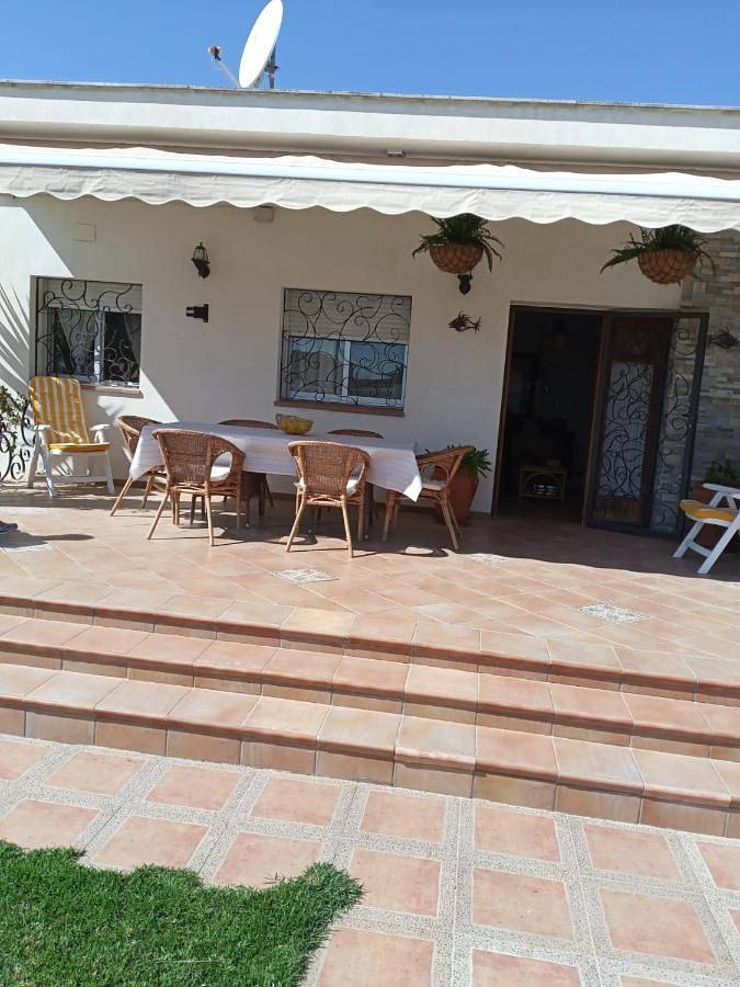 Casa de vacaciones para 8 personas, con piscina además de terraza y jardín - 1