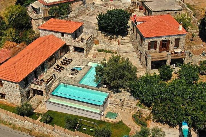Villa für 22 Personen, mit Garten und Whirlpool - 1