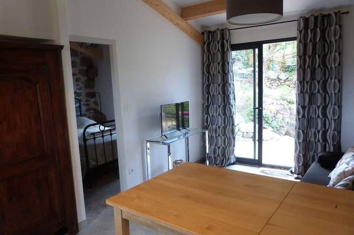Location de vacances pour 3 personnes, avec terrasse à Petreto-Bicchisano - 4