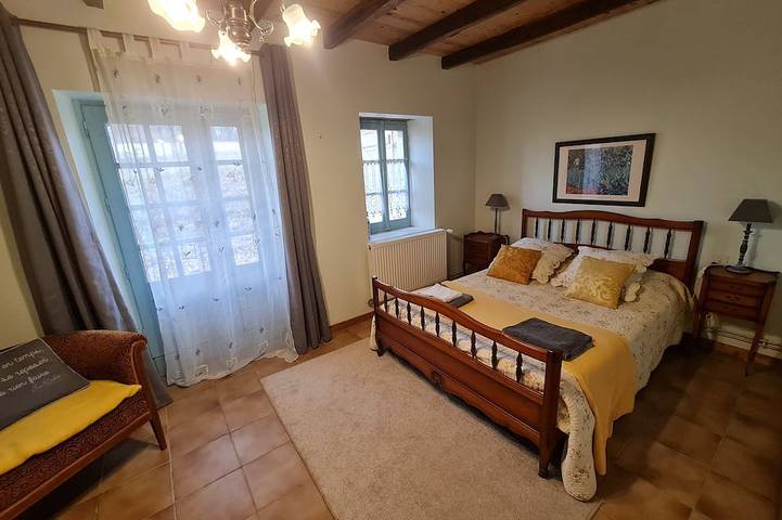 Gîte pour 9 personnes, avec jardin, animaux acceptés à Castelsagrat - 3