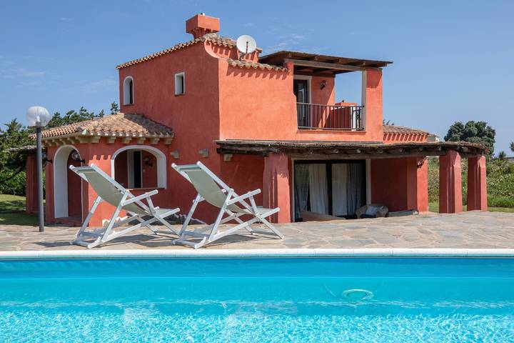 Ferienhaus für 8 Personen, mit Balkon und Garten