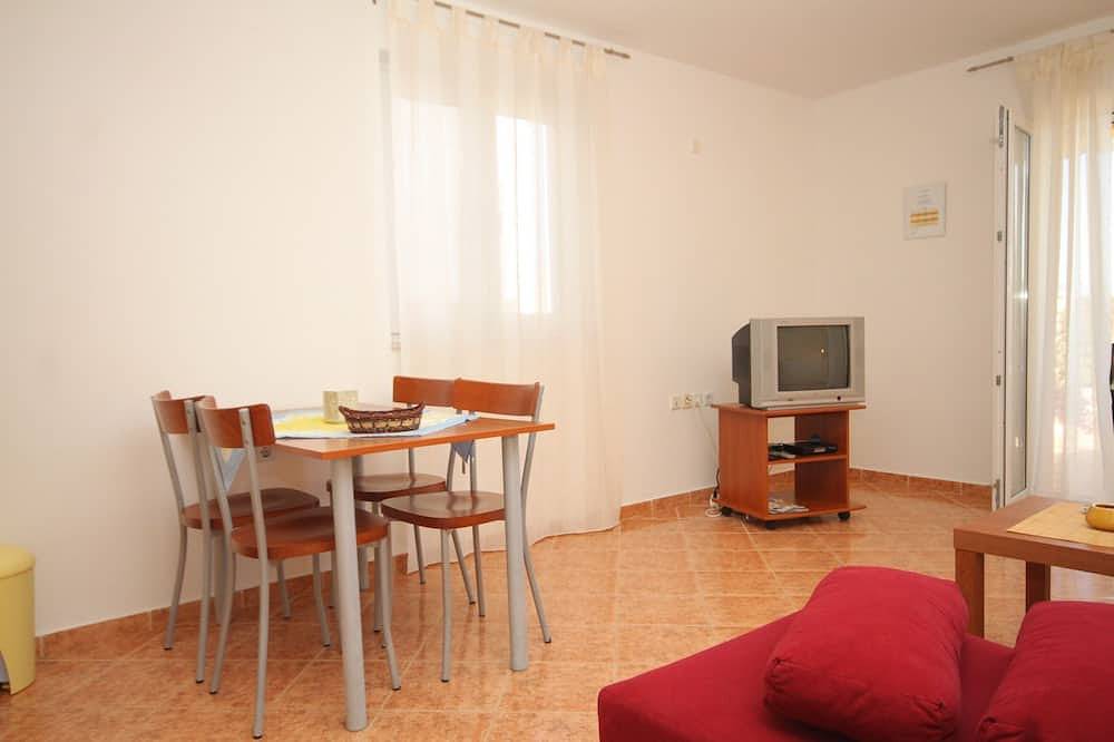 Entire apartment, One bedroom apartment near beach Preko, Ugljan (A-8384-d) in Preko, Ugljan Island