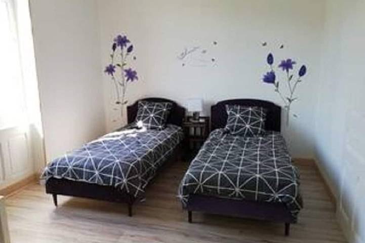 Location de vacances pour 7 personnes, avec jardin, animaux acceptés à Marcollin - 3