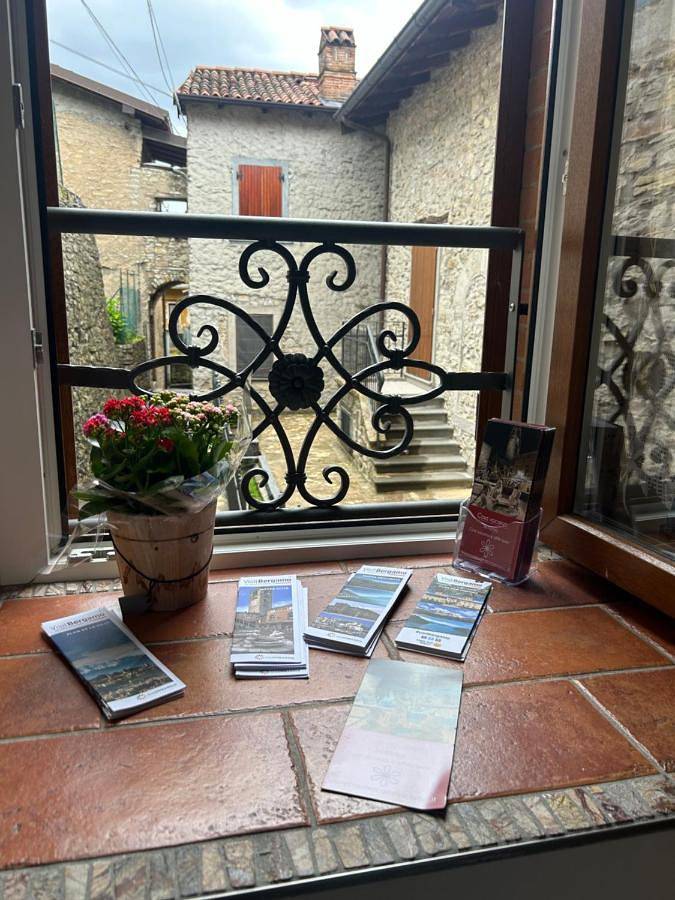 Appartamento intero, Casa vacanza serena in Palazzago, Prealpi Bergamasche Occidentali