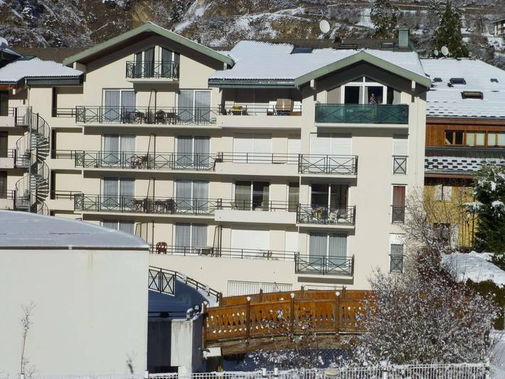 Gîte pour 8 personnes, avec balcon dans Casino De Brides Les Bains - 2