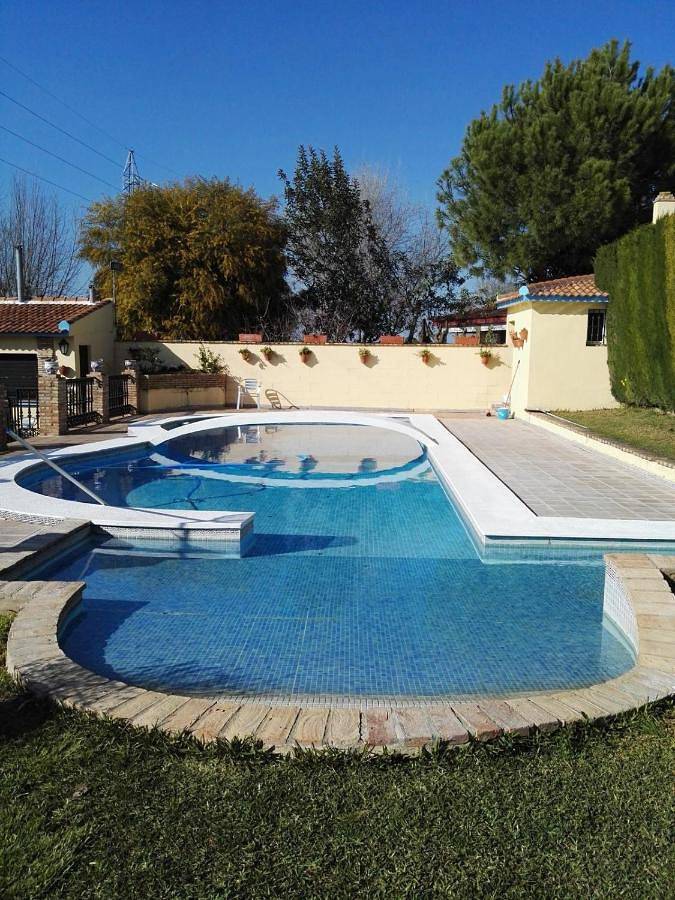 Apartamento para 9 personas, con Terraza además de Piscina y Vistas en Sanlúcar la Mayor
