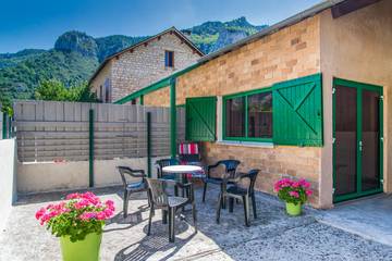 Gîte pour 6 personnes, avec terrasse, animaux acceptés dans Blajoux
