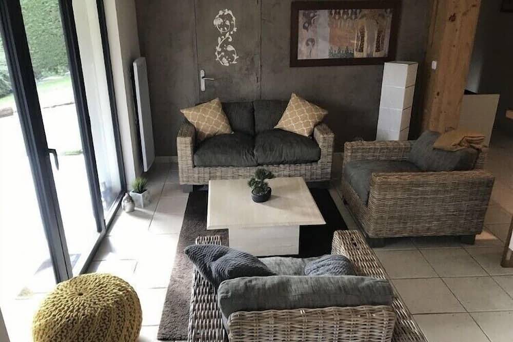Cosy chalet apartment in Sévrier, Parque natural regional del Macizo de Bauges